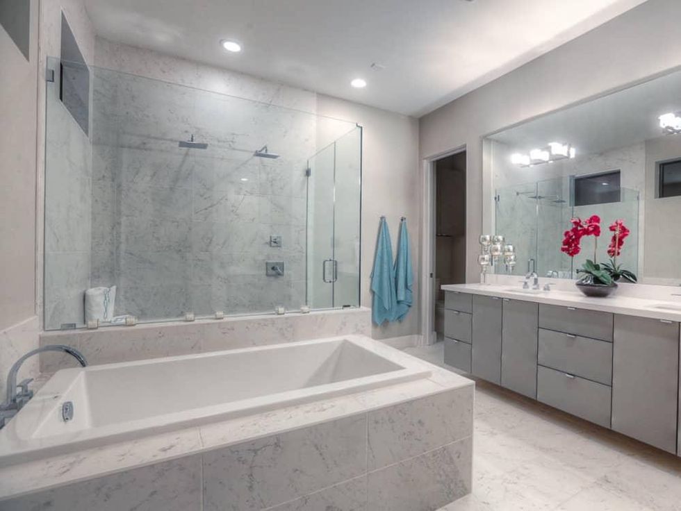 2612 Westgate OTM master bathroom