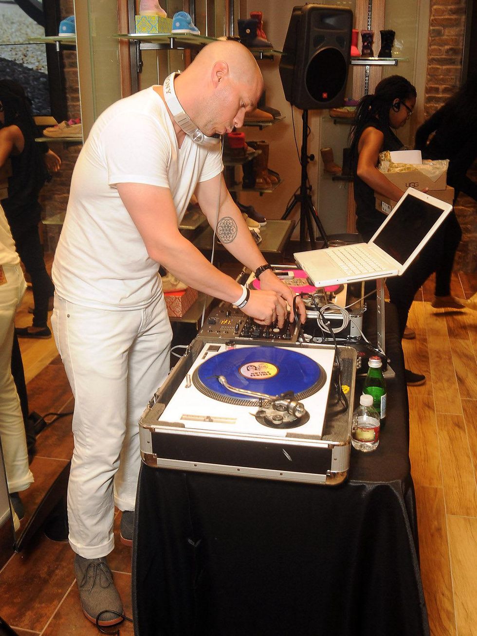 28 Ugg Houston grand opening July 2013 DJ