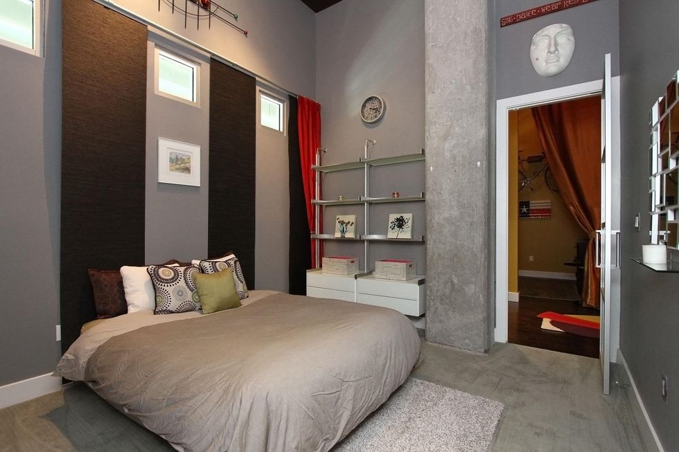 29 On the Market Bagby 2000 Unit 15400 March 2014