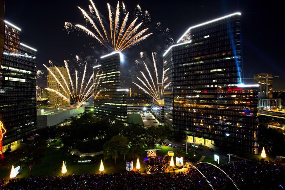 29th Annual Uptown Houston Holiday Lighting