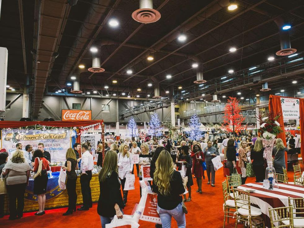 Record crowds swarm Nutcracker Market for intense shopping and