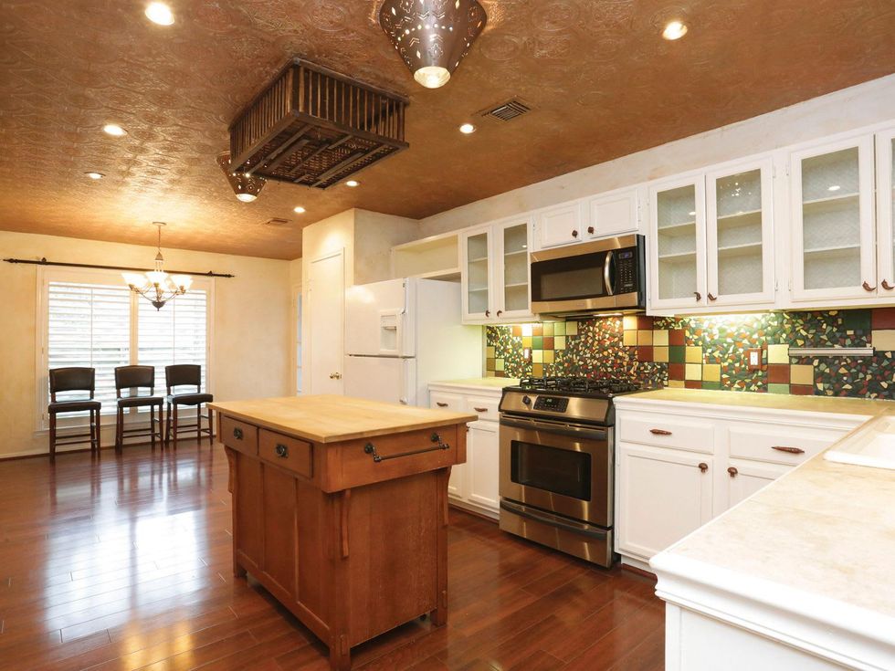 3 On the Market 39 Cottage Grove place The Woodlands April 2014