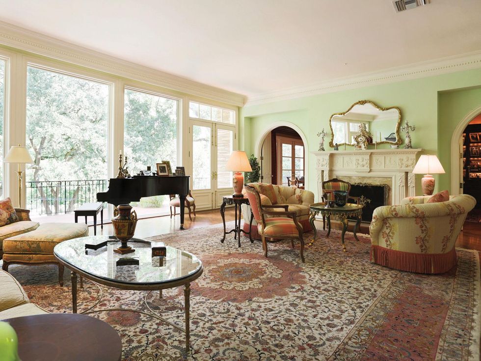 3 On the Market 3940 Inverness Drive February 2014