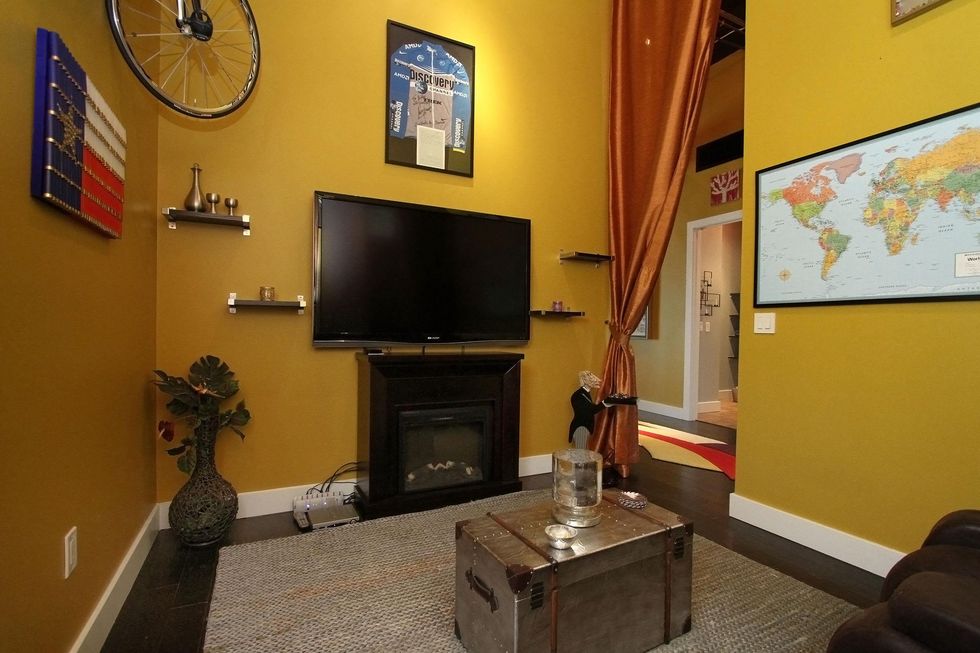 31 On the Market Bagby 2000 Unit 15400 March 2014