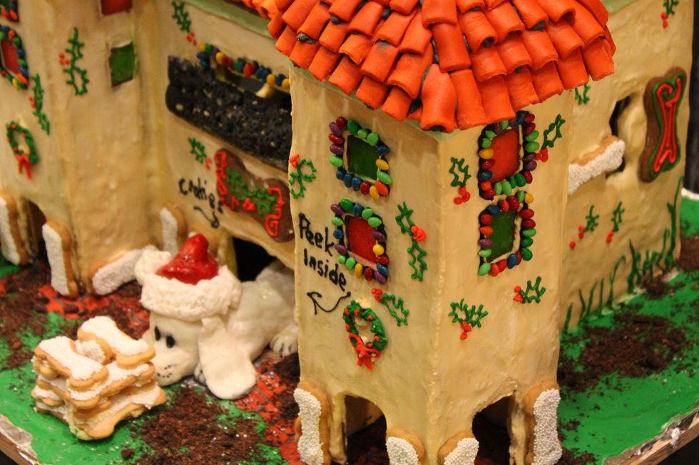 31 Woodlands Doggy Estate - Sweet Olive's Cookies and Cakes at The Woodlands cocktail reception and gingerbread doghouse auction December 2014