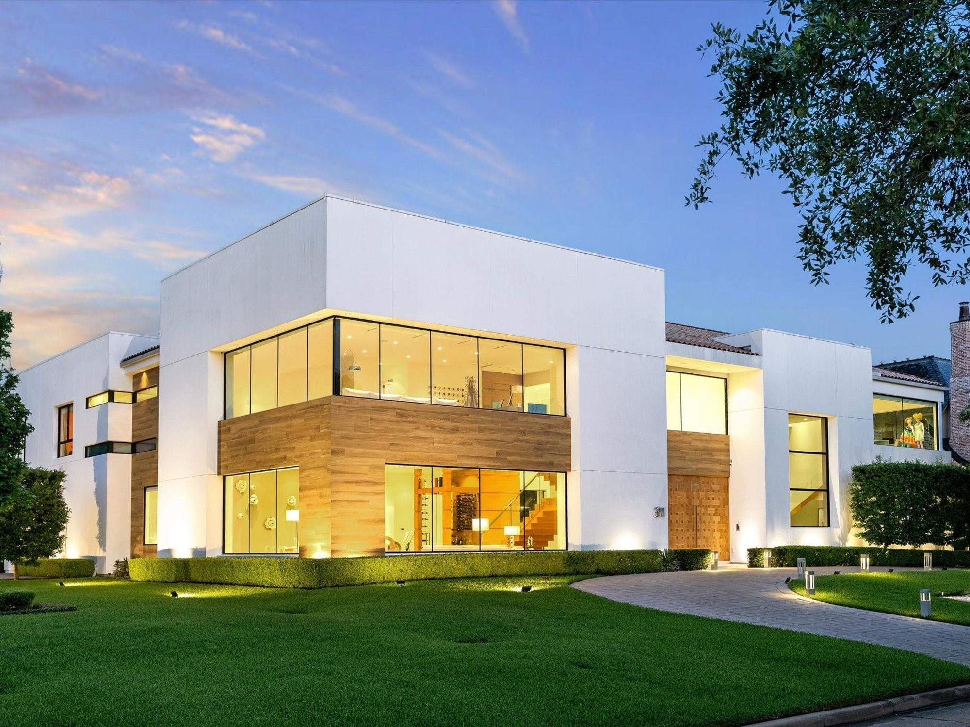 311 Brown Saddle St. exterior