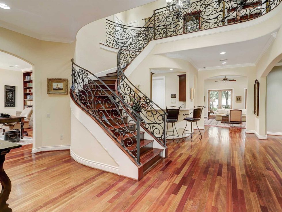 318 Pine Shadows Houston home