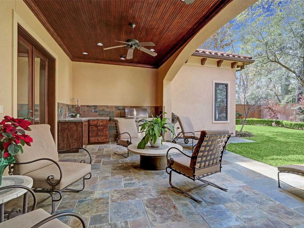 318 Pine Shadows Houston home