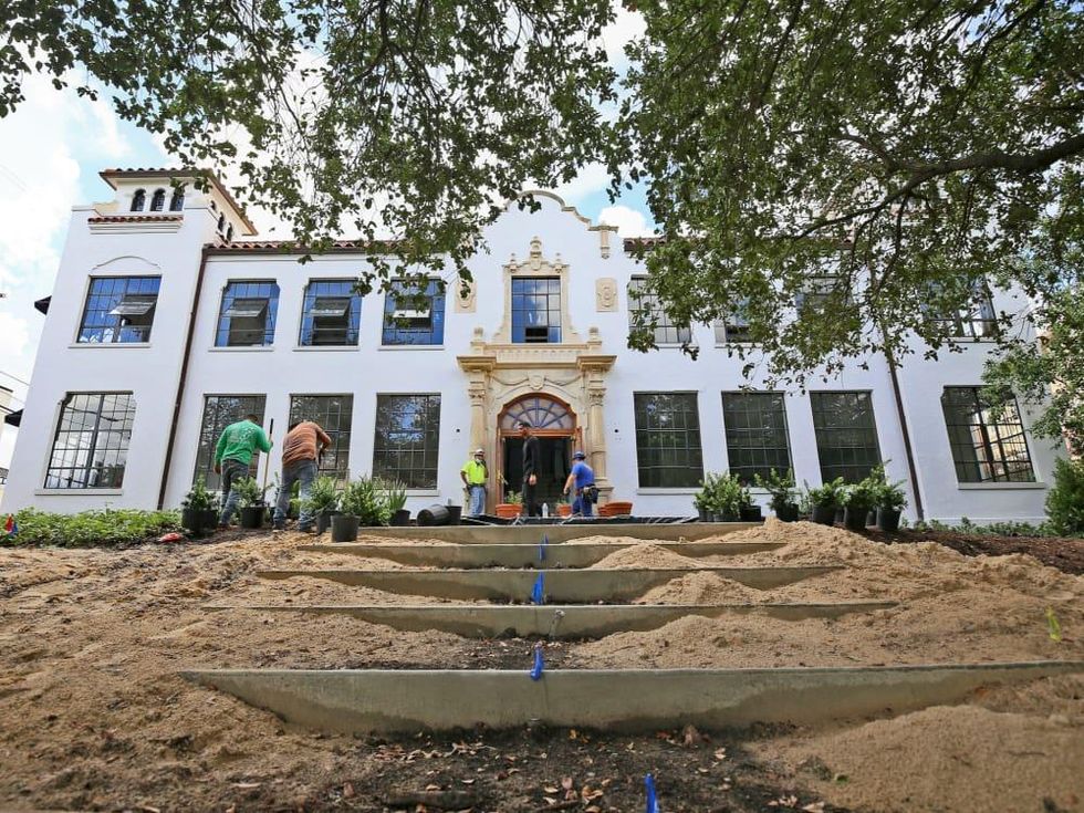 3201 Allen Parkway facade view