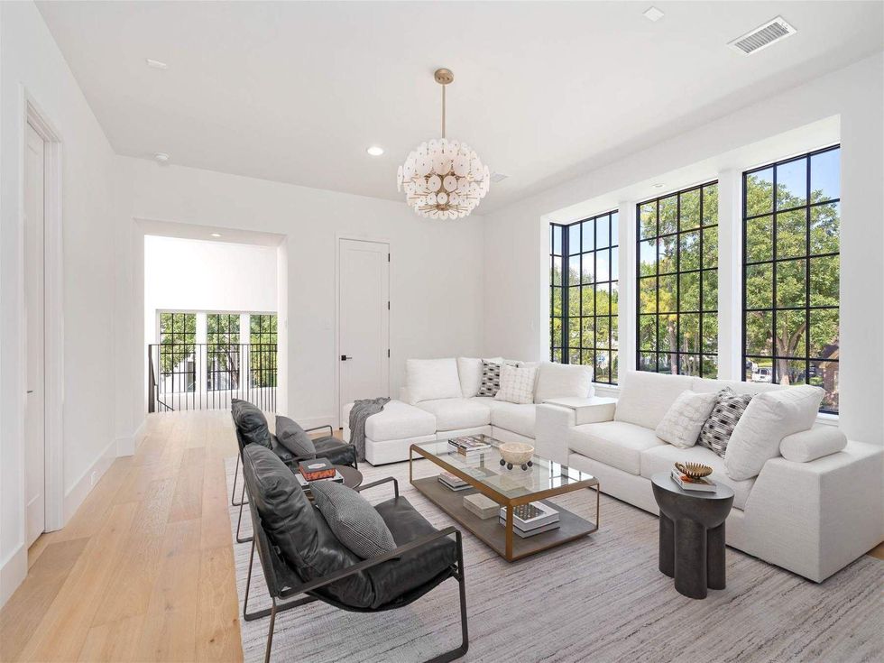 3203 Georgetown St. West University