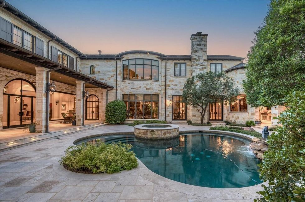 3244 Chevy Chase Drive