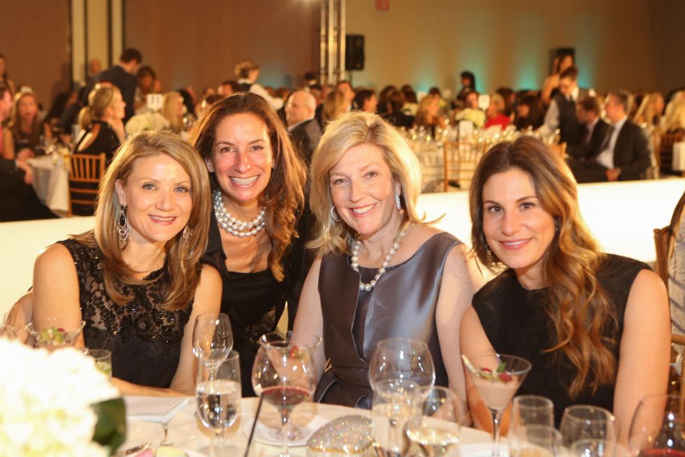 33 Stephanie Cockrell, Lisa Holthouse, Kathryn Smith, Jessica Mena