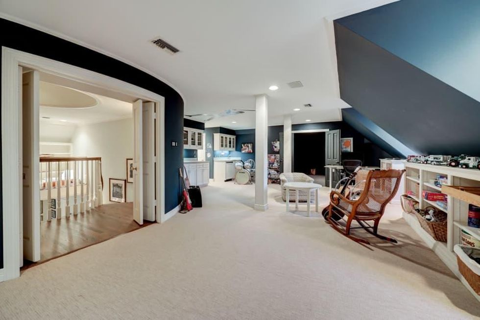 3320 Chevy Chase Drive Houston River Oaks