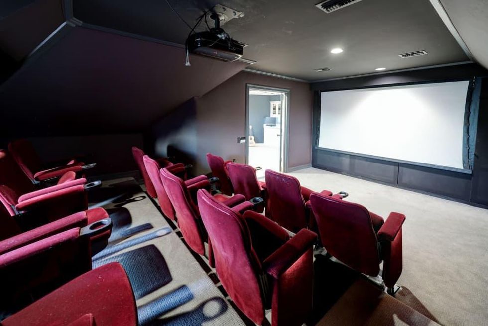 3320 Chevy Chase Drive Houston River Oaks