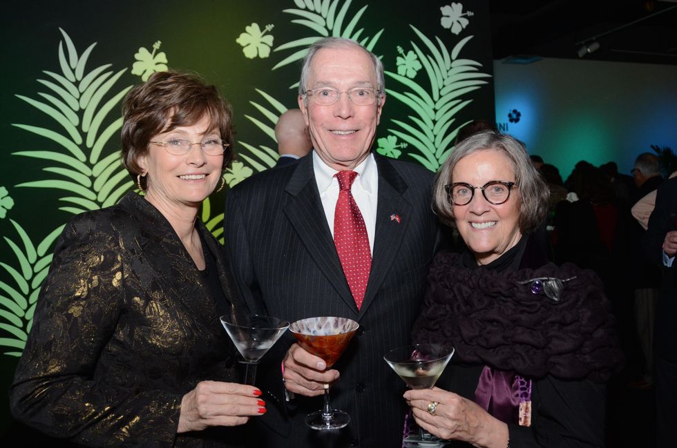 337 Bobbie and John Nau, left, with Sara Morgan at the Craft Museum Martini Madness party January 2015