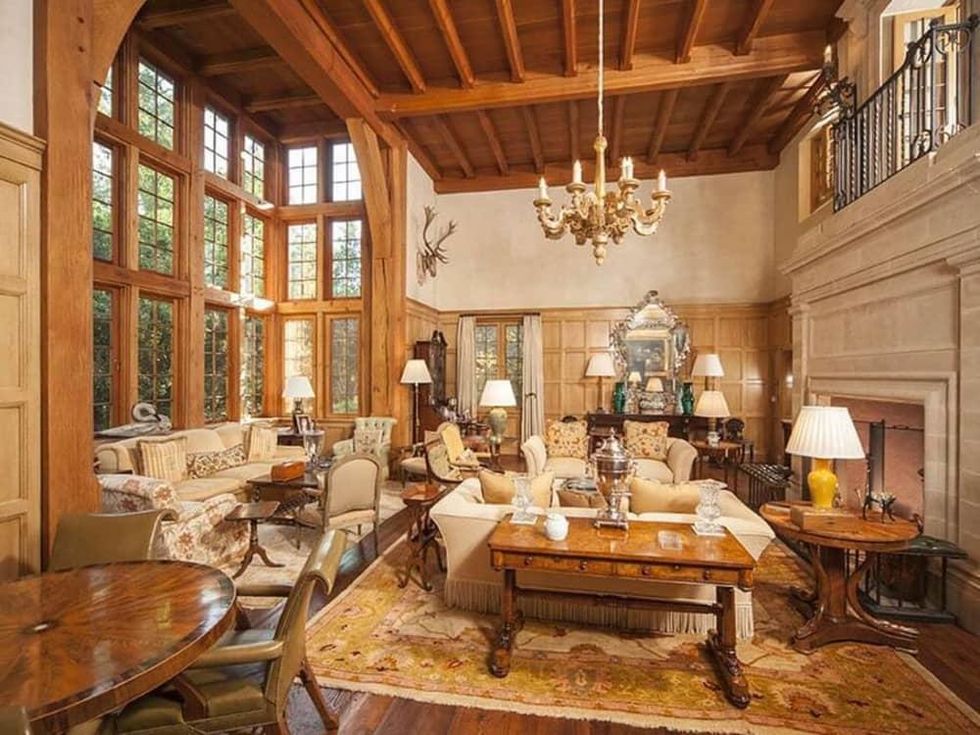 3688 WIllowick Houston living room