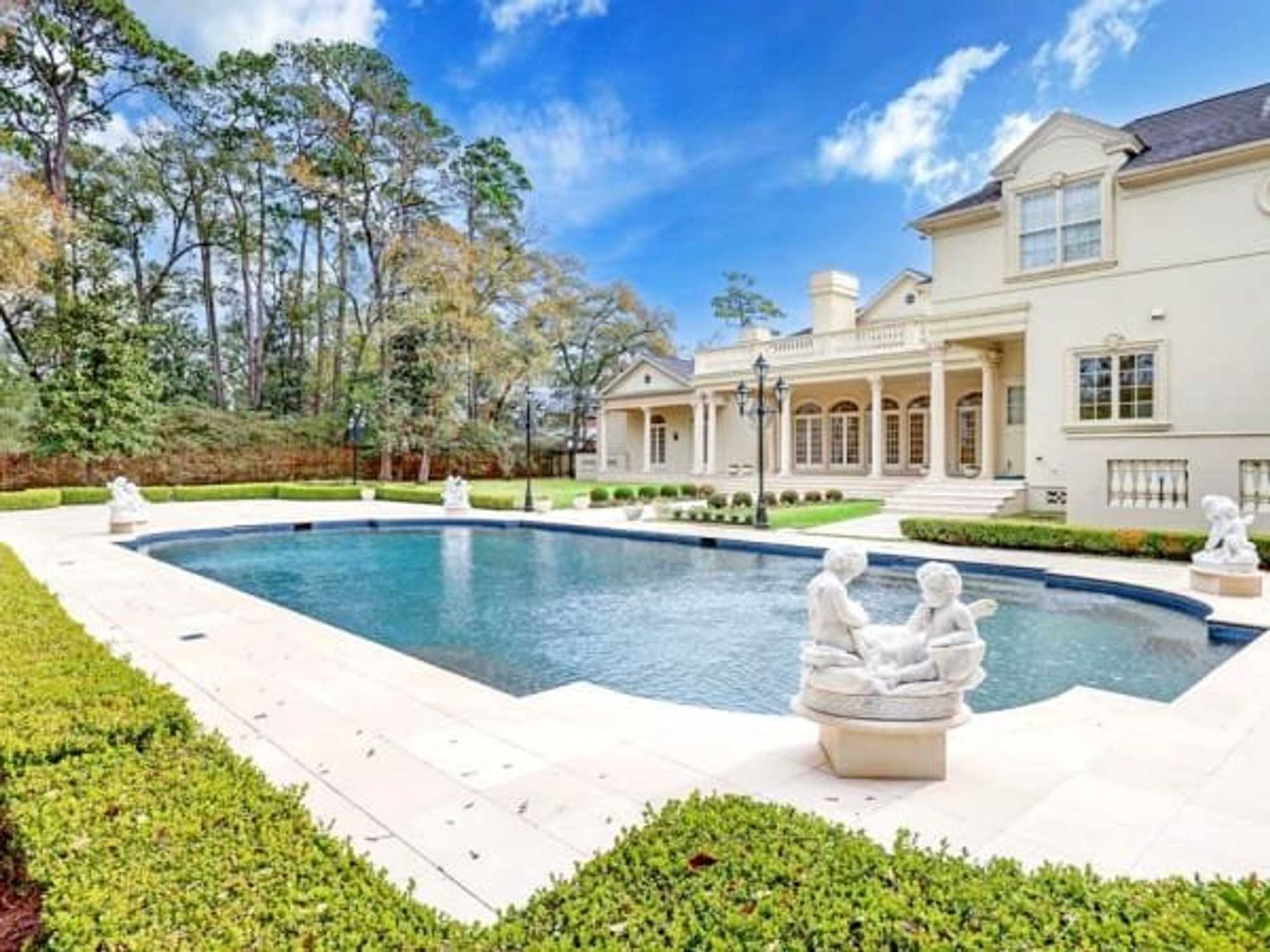 3920 Inverness Drive River Oaks