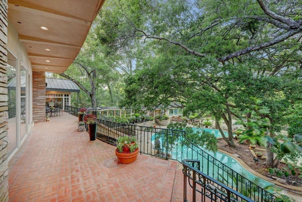 3940 Inverness Dr. River Oaks for sale