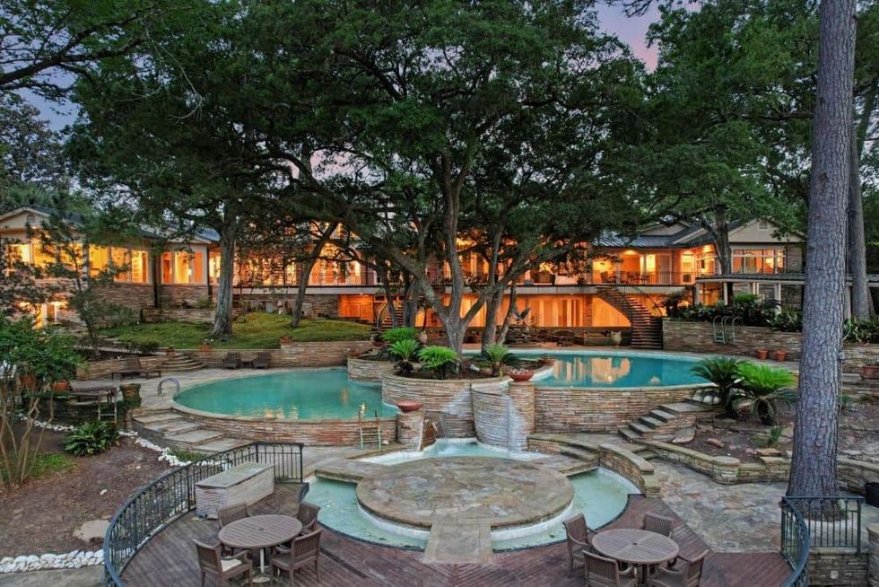 3940 Inverness Dr. River Oaks for sale