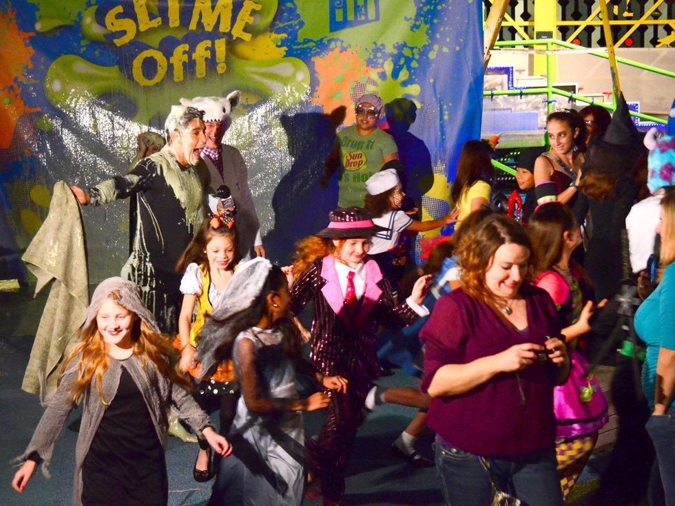 4 Children's Museum Houston slime-off October 2013 KPRC new feature reporter Ruben Galvan