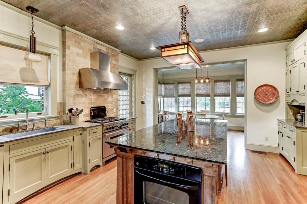 4 Courtlandt Place Houston Montrose