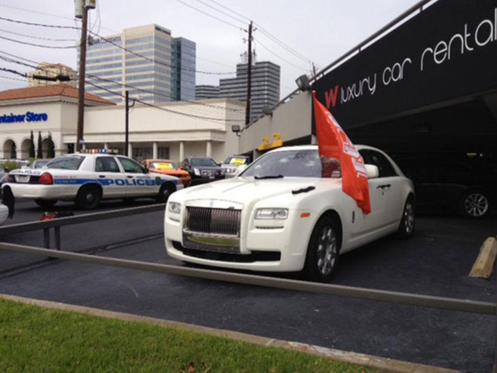 4 naked man arrested after smashing cars in The Galleria area November 2013