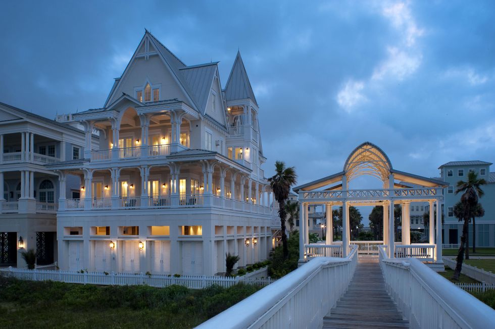 4 On the Market 1609 Seaside Galveston December 2013