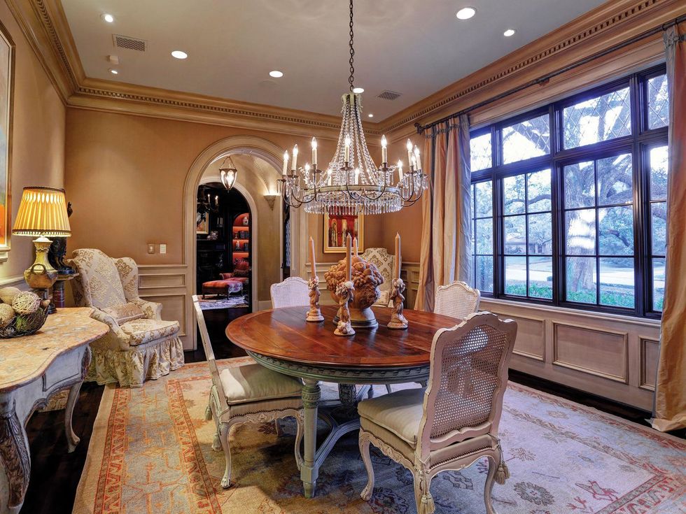 4 On the Market 2216 Chilton Road January 2015