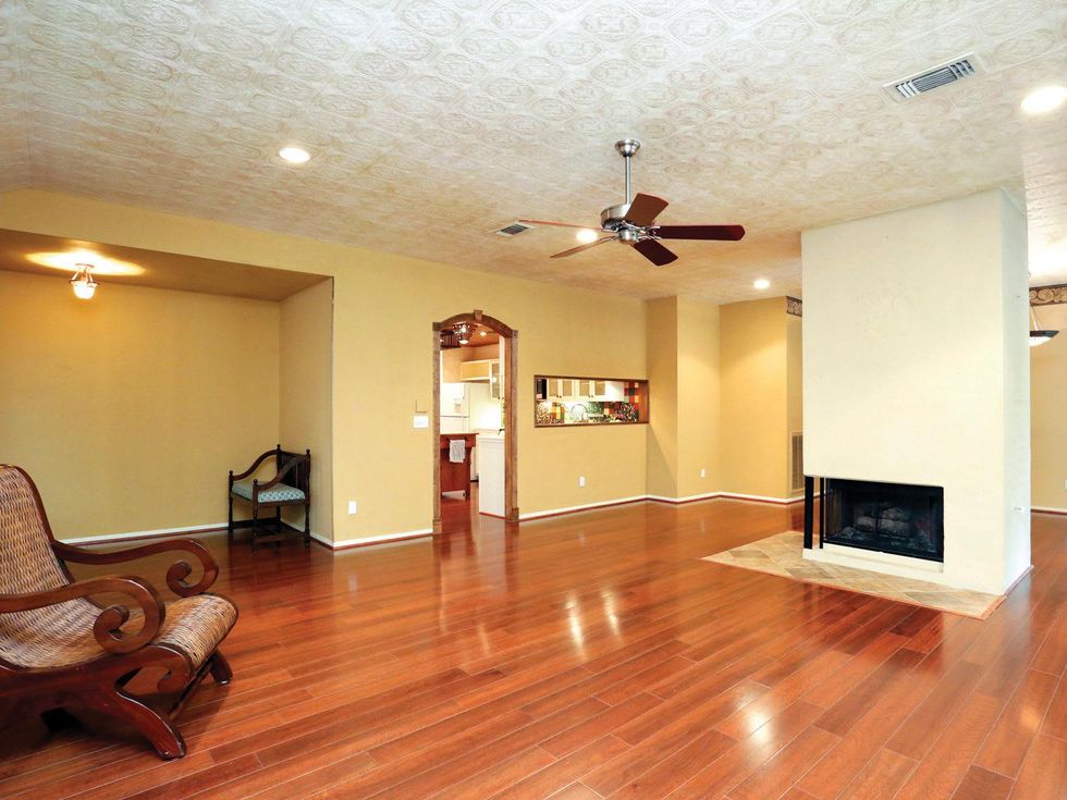 4 On the Market 39 Cottage Grove place The Woodlands April 2014