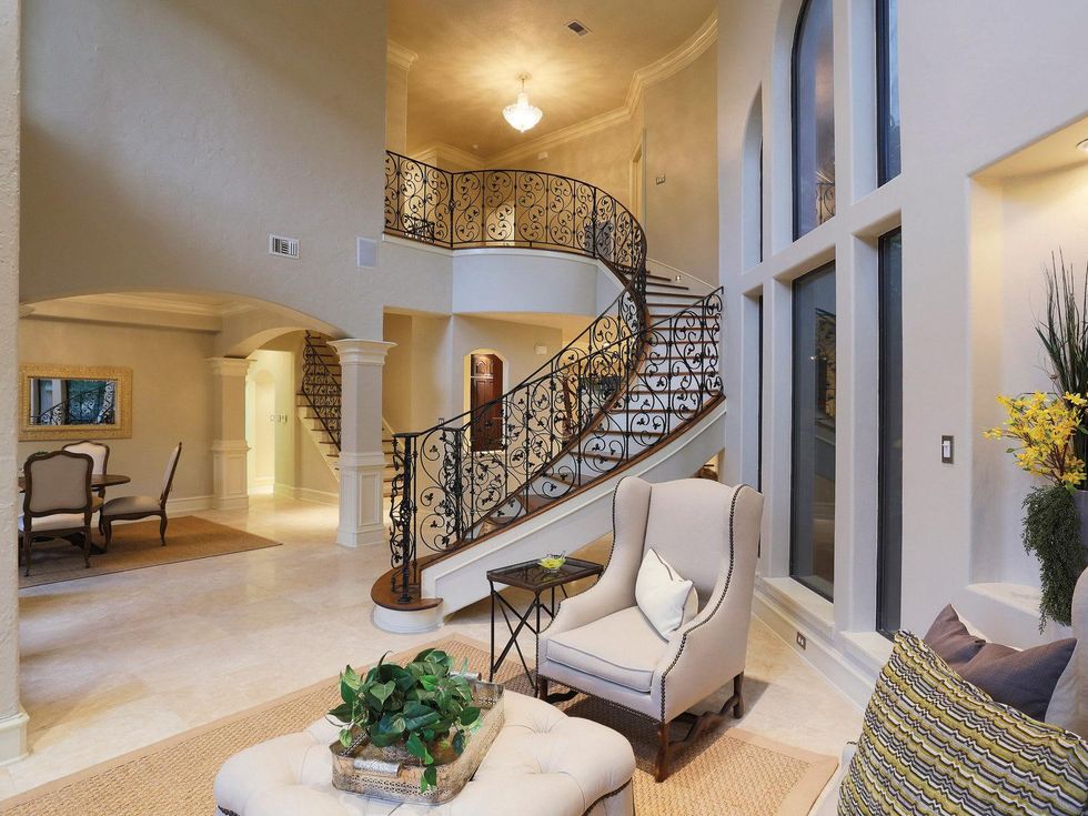 4 On the Market 4501 Magnolia St. May 2014