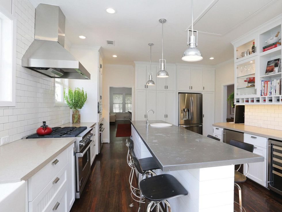 4 On the Market 922 St. Woodland February 2015