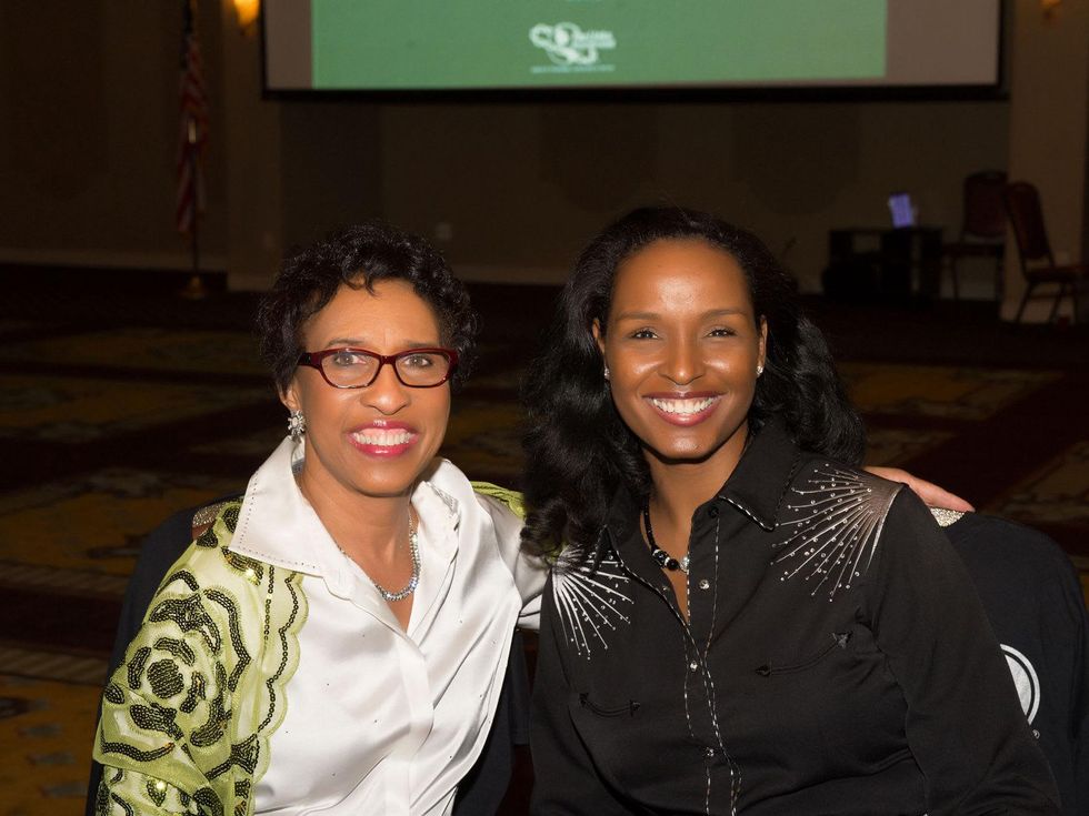 40 Sharon Owen, left, and Winell Herron at Links Boots & Bling February 2014