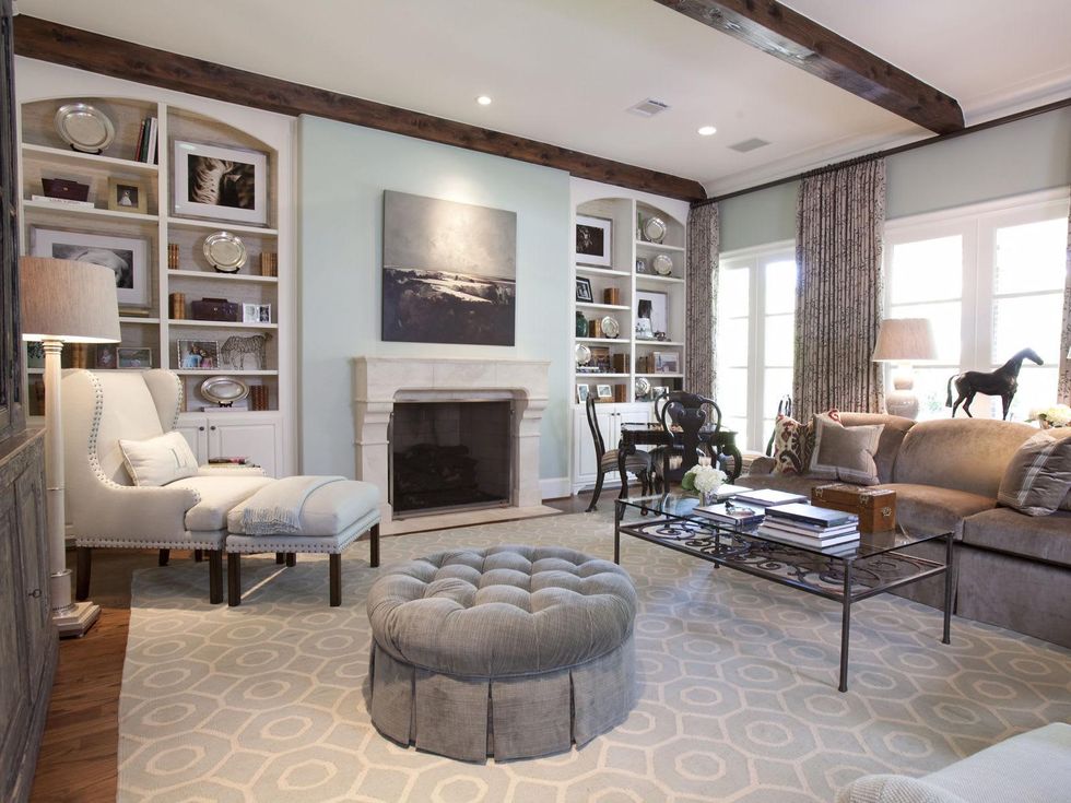 4477 Chandos Interiors bookshelves February 2015