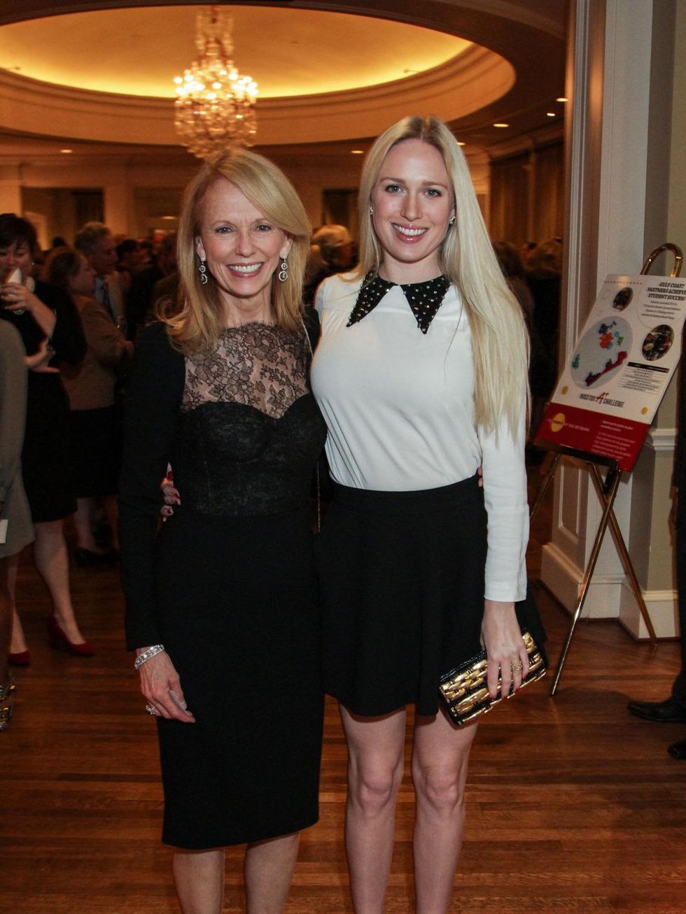 5 8210 Susan Krohn, left, and Lori Krohn at the Houston A+ Challenge dinner December 2013