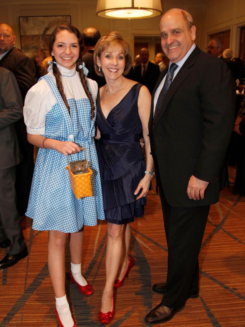 5 Hannah Hester as Dorothy, from left, with Judy and Ronnie Yambra at the Seven Acres Gala February 2014
