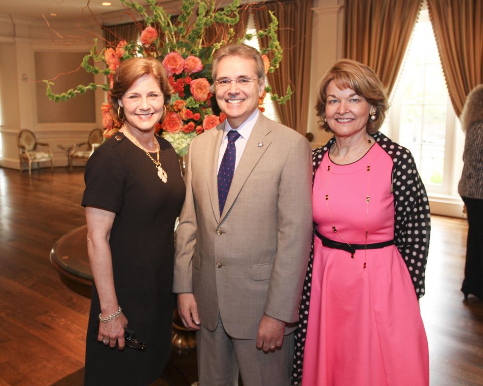 5 Jeannie Frazier, from left, Dr. Ron DePinho and Dorothy Paterson at the M.D. Anderson VEPS luncheon March 2014