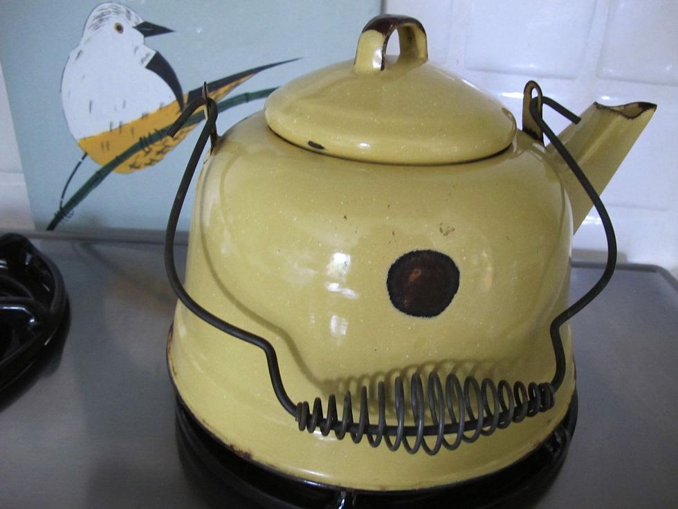 5 Katie Oxford Chi December 2014 Grandmother\u2019s teapot with the perfect mole