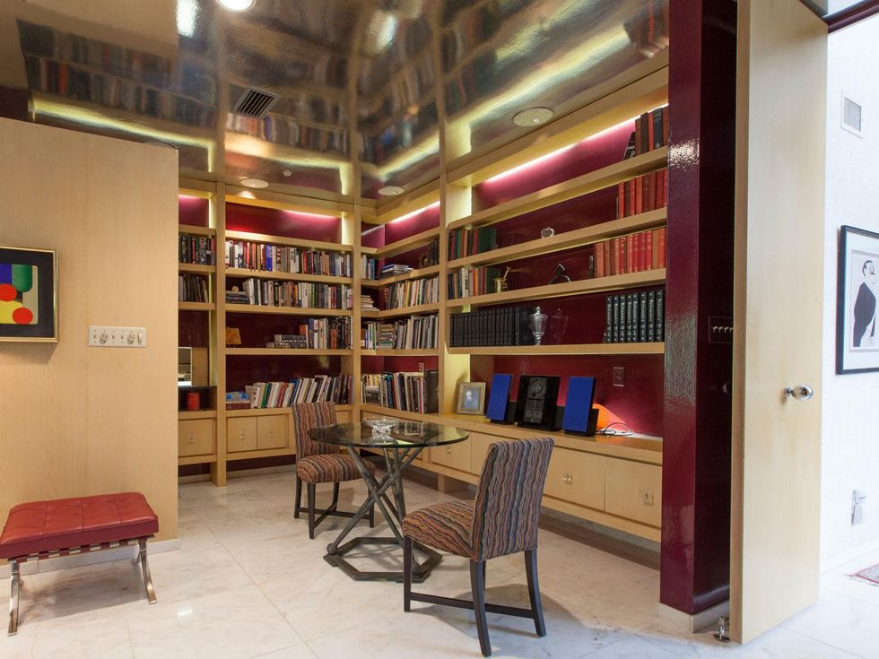 5 On the Market 10 S. Briar Hollow Lane No. 26 June 2014