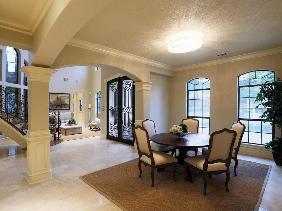 5 On the Market 4501 Magnolia St. May 2014