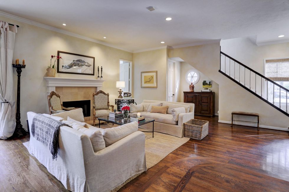 5 On the Market 6545 Brompton Road February 2015