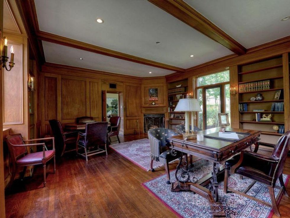 5 On the Market Hobby Manor at 2115 Glen Haven Blvd. October 2013 library