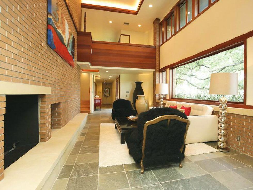 5 Shelby On the Market 5477 Doliver Drive July 2013 living room