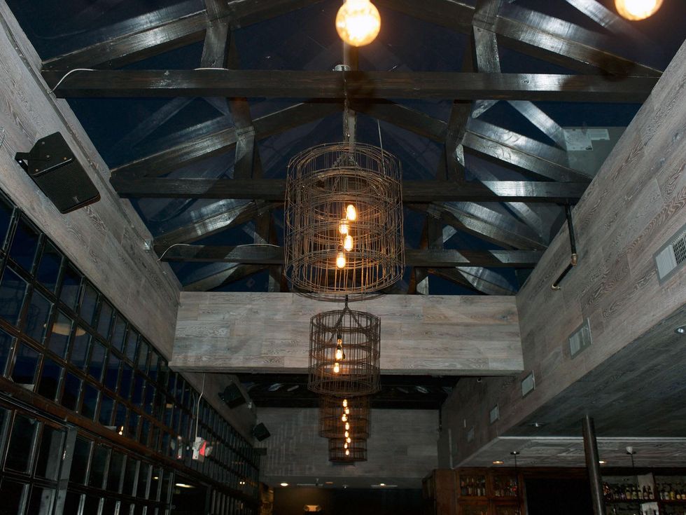 5 Wooster's Garden in Midtown December 2014 light fixtures and ceiling