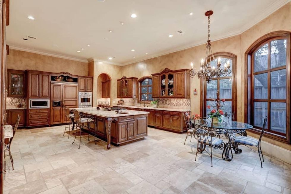 5530 Tilbury Dr. Tanglewood