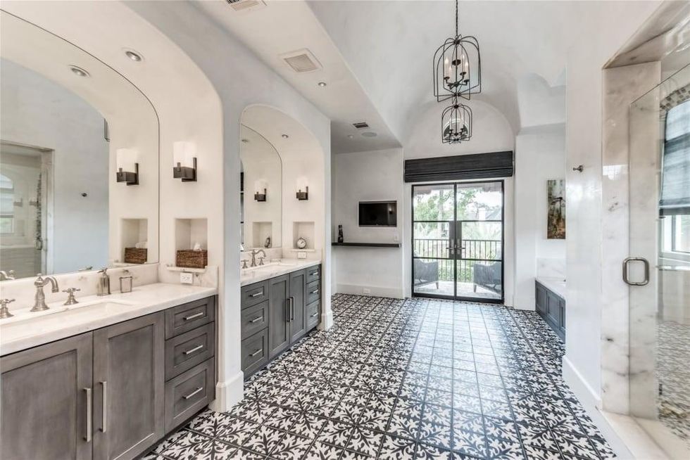 5658 Bordley Drive for sale