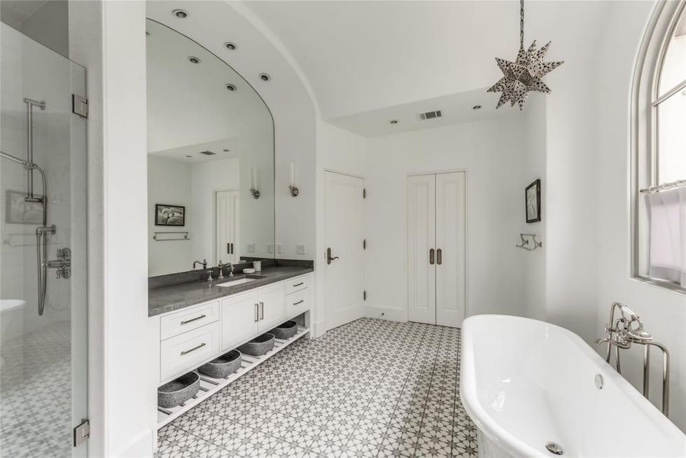 5658 Bordley Drive for sale