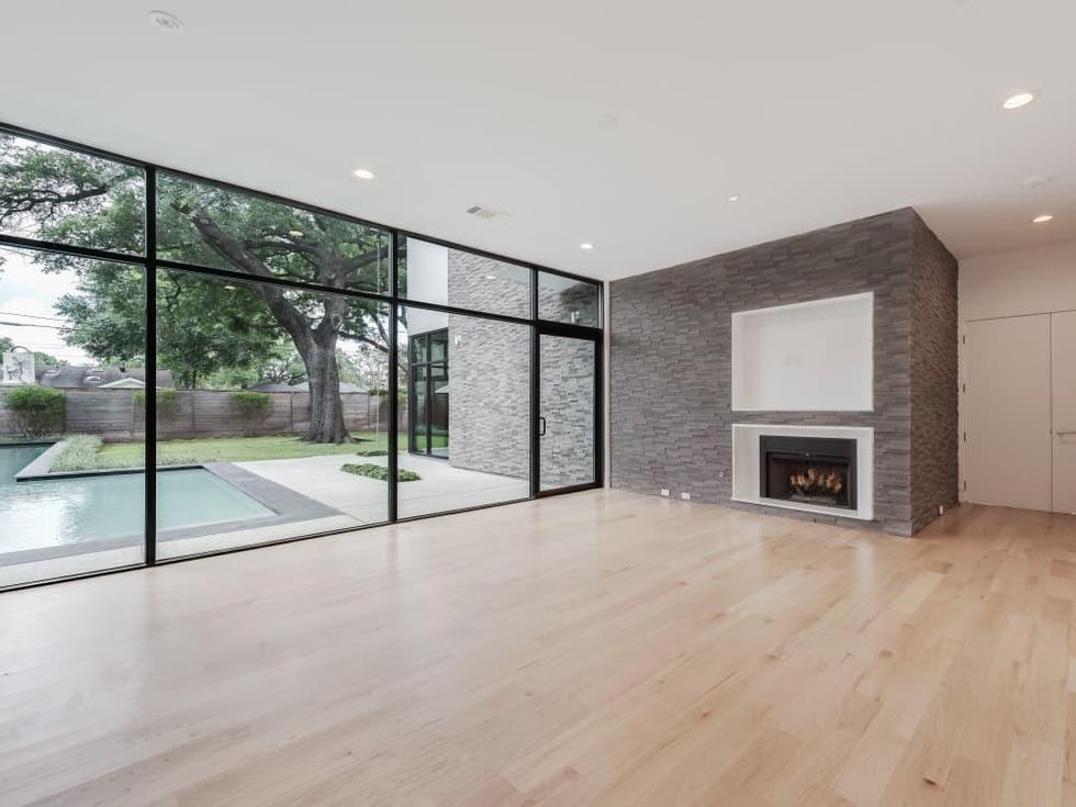 5658 Terwilliger, July 2016