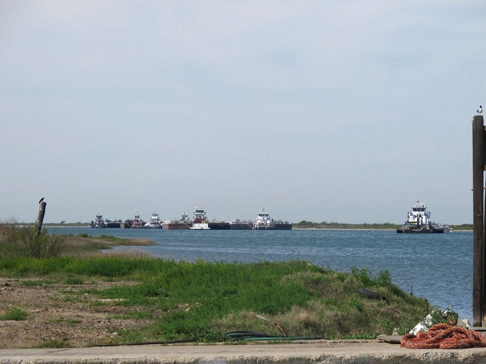 6. Katie Oxford Galveston oil spill March 2014 Not much moving on the Intracoastal Waterway