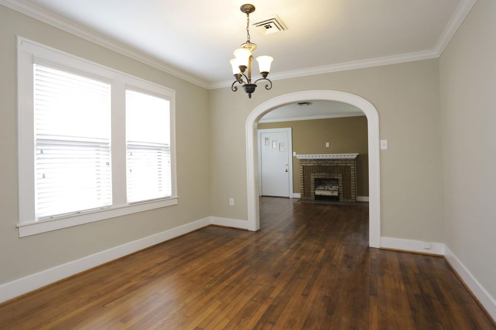 6 On the Market 1108 Wyatt St. October 2014 dining room