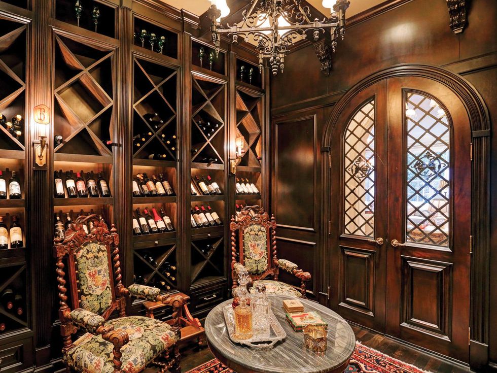 6 On the Market 2216 Chilton Road January 2015